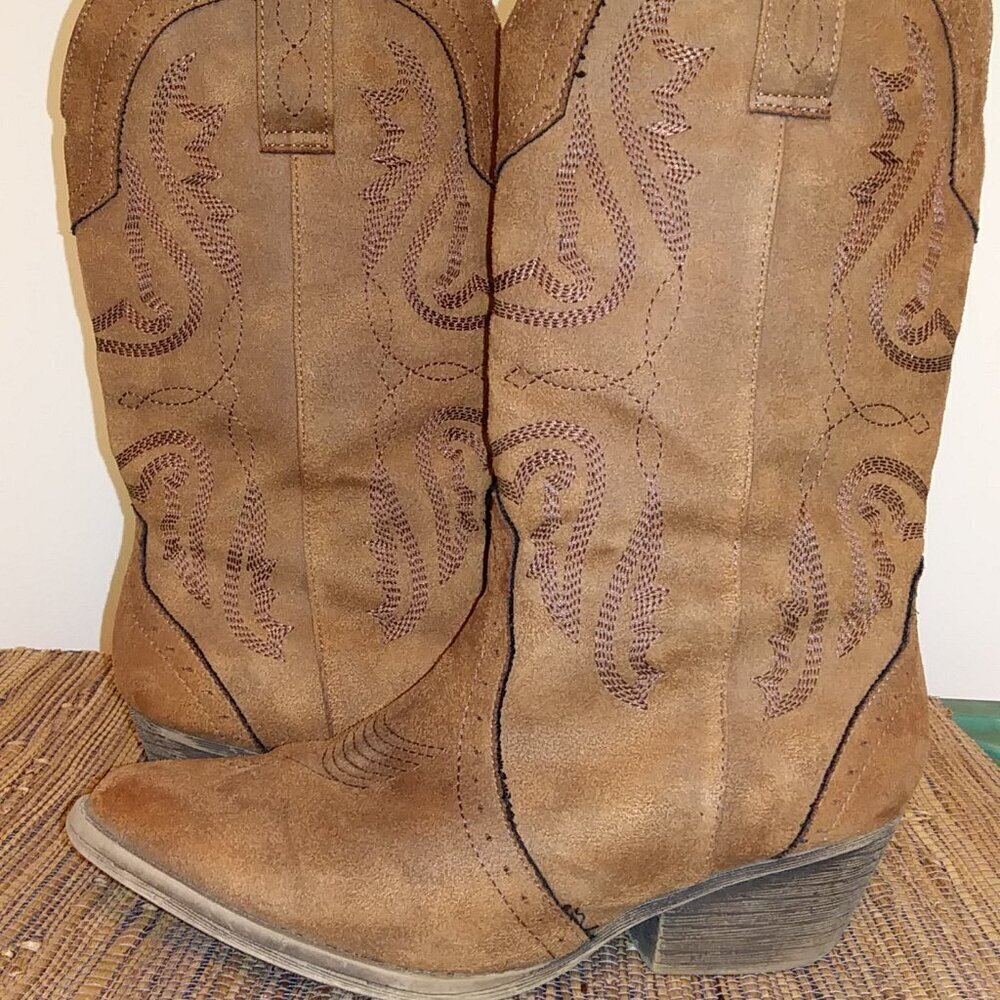 Women's "Sugar Tammy" Brown Faux Suede Boots Size 8.5M